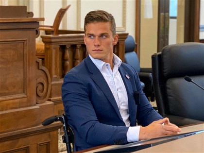 25歲共和黨新星當選聯邦眾議員 200多年來最年輕