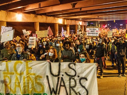 選後全美多處示威 紐約50人被捕波特蘭11人遭逮