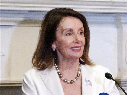 美眾議院改選民主黨人雖丟席次 仍挺裴洛西續任議長