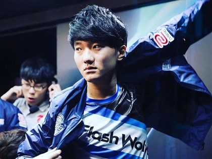 媽媽從不理解變鐵粉 胡碩傑用電競拚出北美最高身價