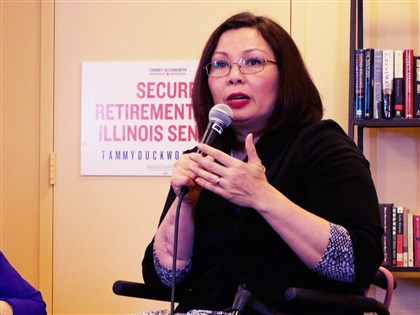 從軍又從政  達克沃斯鼓勵女性打破玻璃天花板