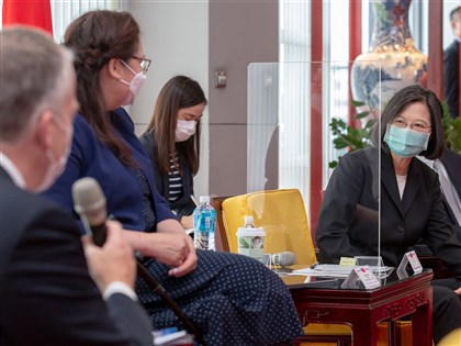 接見美參議員 蔡總統：疫苗及時雨我們銘記在心[影]