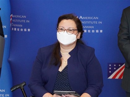 達克沃斯化磨難為力量 從軍從政經歷非凡