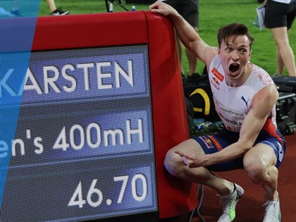 挪威400公尺跨欄好手沃霍爾 刷新塵封29年世界紀錄[影]