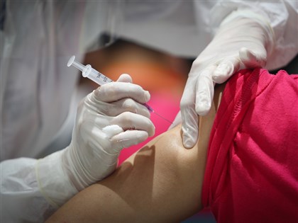 防Delta變異株擴散 德英擬9月起注射追加劑疫苗