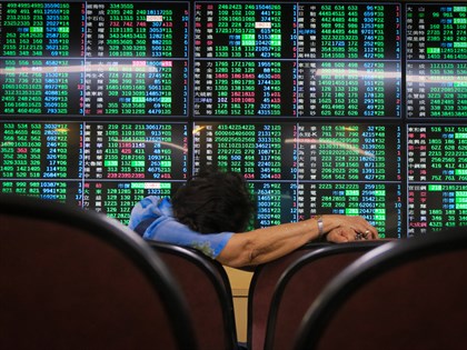 台股連9跌重挫197點 成交量不到3000億創5個月新低【更新】