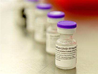 郭台銘：客製化標籤BNT疫苗中秋抵台 80萬劑週週到貨