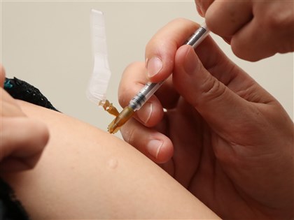 施打疫苗誤報醫療費 健保署收回逾2600萬元