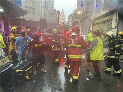 高雄城中城大火撲滅救出31人 消防勘驗查失火原因