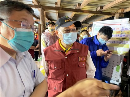 虎豹潭落水6人失聯 雙北市長趕抵慰問獲救者