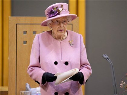 接受醫療建議休養數日 95歲英國女王取消訪問北愛