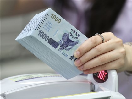 五倍券逾1880萬人領取 紙本券第2梯次25日開跑