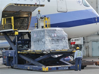 87.17萬劑BNT疫苗抵台 效期到2022年3月3日