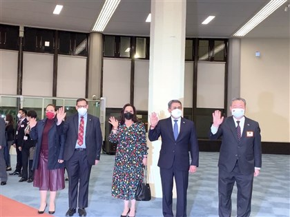 宏都拉斯總統葉南德茲抵台參訪 13日拜會蔡總統[影]