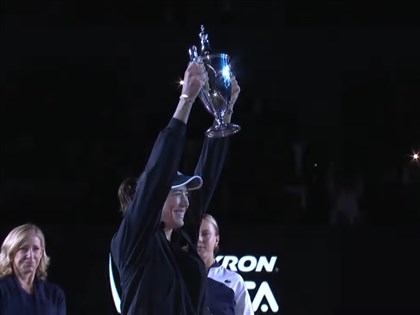 WTA年終賽蒙奎露薩抱回單打冠軍 西班牙第一人[影]