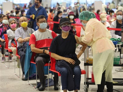 COVID-19疫苗第3劑規劃 專家建議6類高風險對象優先