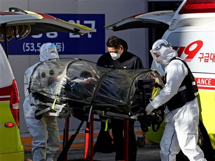 韓國單日確診及死亡病例創新高 6日起首都圈聚會限制降至6人