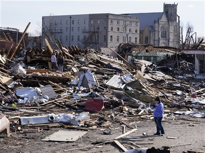 30個威力強大龍捲風侵襲美國肯塔基等6州 至少釀78死[影]