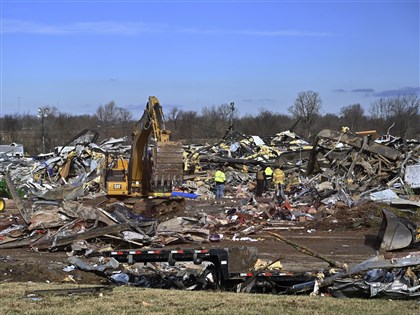 龍捲風橫掃路徑逾350公里恐釀百死 美憂成新常態[影]