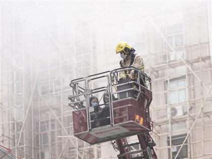 香港銅鑼灣世貿大樓失火疏散千人 逾10人送醫【更新】
