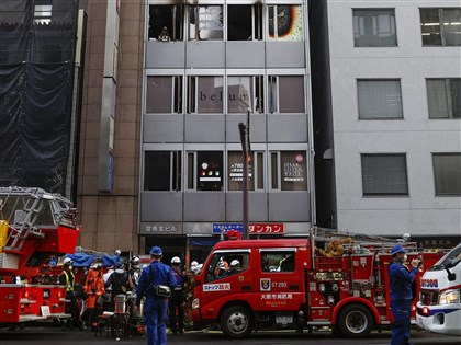 日本大阪鬧區大樓火警27人命危 疑60歲男縱火[影]
