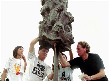 國殤之柱紀念六四遭香港大學拆除 創作者震驚批不公平