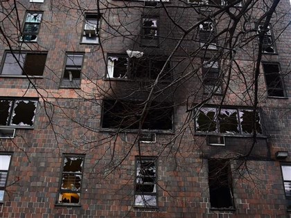 美國紐約19層樓住宅大火 已知19死63傷[影]