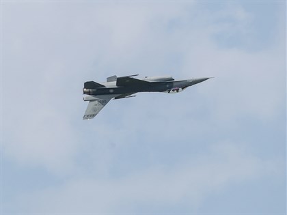 F-16V墜海 空軍下令暫停同型戰機演訓任務