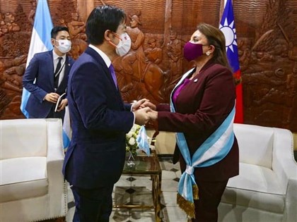 宏都拉斯總統確診 賴清德上午快篩陰性