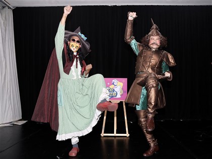 【文化普拉斯S1E26】紙風車團長任建誠：巫頂原來是這樣練成的