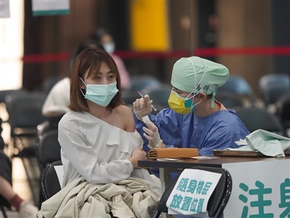 研究：變異株BA.2傳染力高 疫苗追加劑可降低重症率