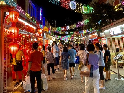 新加坡添逾2.6萬人確診再創新高 病床需求大增