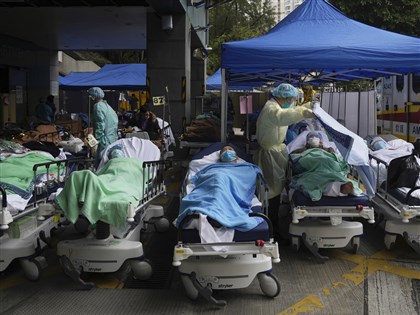 香港第5波疫情嚴峻 連續2天確診破5萬例