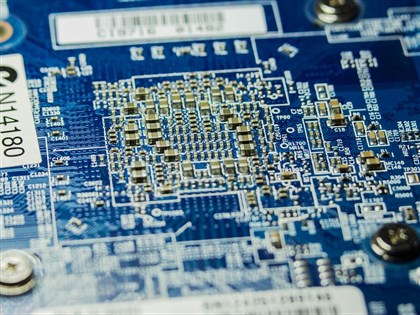 阻中國挖角高科技人才 調查局動員百人偵辦8家違法陸企