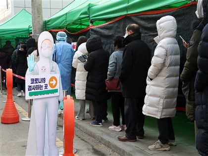 韓國單日確診38.3萬創新高  累計病歿破萬