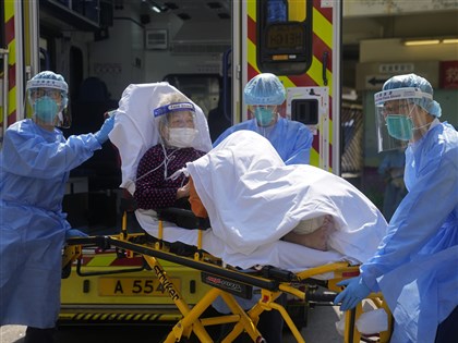 香港新增1.2萬確診  9成安老院染疫