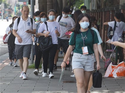 111年申請入學第1階段通過率8成3 創10年新高