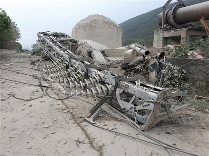 東南水泥拆高塔影響雙鐵 高市府將求償