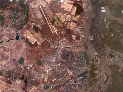 烏克蘭基輔郊區出現亂葬崗 衛星影像曝13.7公尺長壕溝