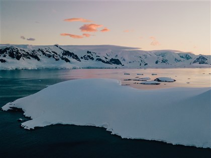 氣候變遷南極海冰面積縮至190萬平方公里 創逾40年最低