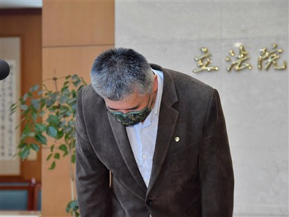 三鞠躬感謝特赦  韓豫平：國家有需要隨時奉獻生命