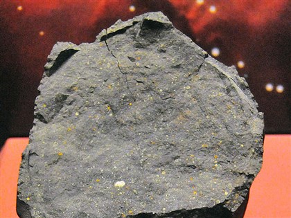 澳洲隕石驗出5種DNA核鹼基 可能涉地球生命起源