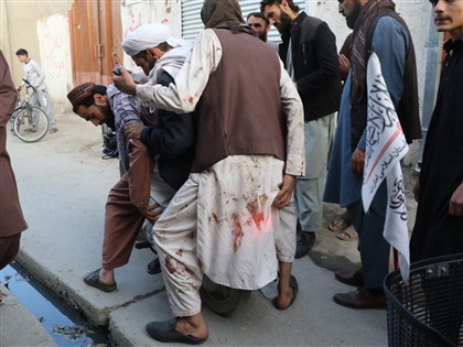 阿富汗首都清真寺遭炸彈攻擊 至少10死15傷