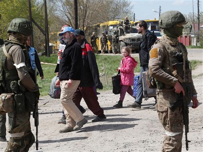 亞速鋼鐵廠平民撤離 百人將抵札波羅熱