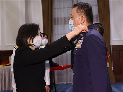 總統期許熊厚基劉任遠 持續提升國防自主能力