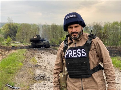 烏克蘭記者不顧安危報導俄國侵略慘況 獲普立茲特別獎
