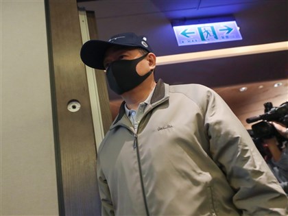 弟弟派推張國明掌巴拿馬長榮國際董事會 張國華：違法無效