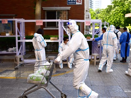 北京逾100地鐵站關閉 大學現疫情師生轉運集中隔離點