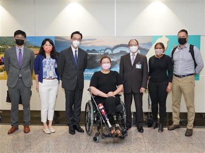 蔡總統31日會見美參議員達克沃斯 交換區域安全意見