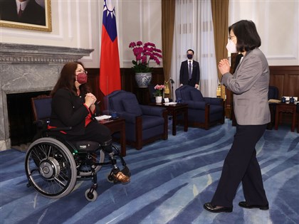 接見達克沃斯 蔡總統：美國防部正研議國民兵跟台灣交流[影]